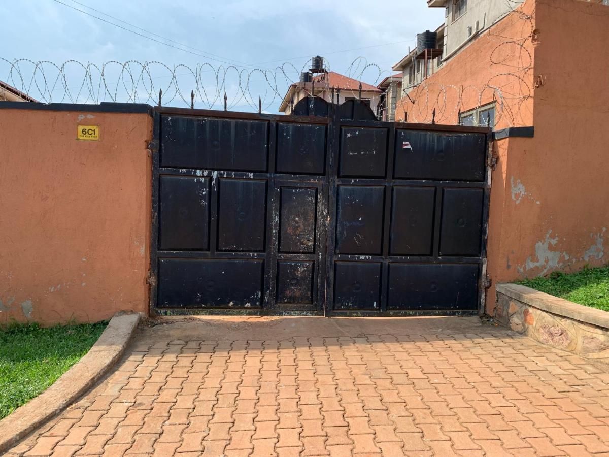 Lark Suites -Bukoto Kampala Exterior photo